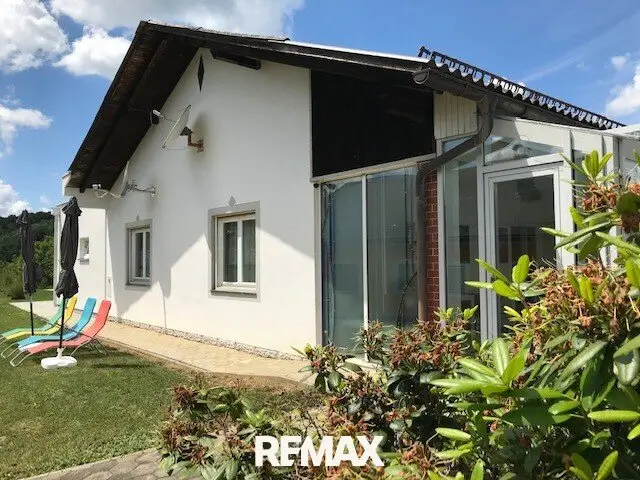 Großzügiges saniertes Ferienhaus- z.b. Airbnb mit 8 Zimmern und Garage in Ottendorf im Vulkanland, Steiermark! Top Einnahmequelle!