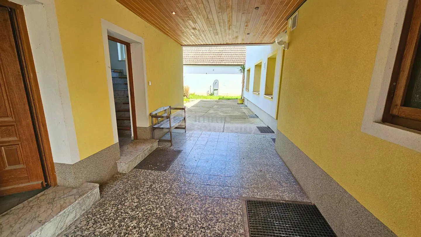 Casual multi family house, renovated 2023, with 179m² living space in Gallbrunn for sale