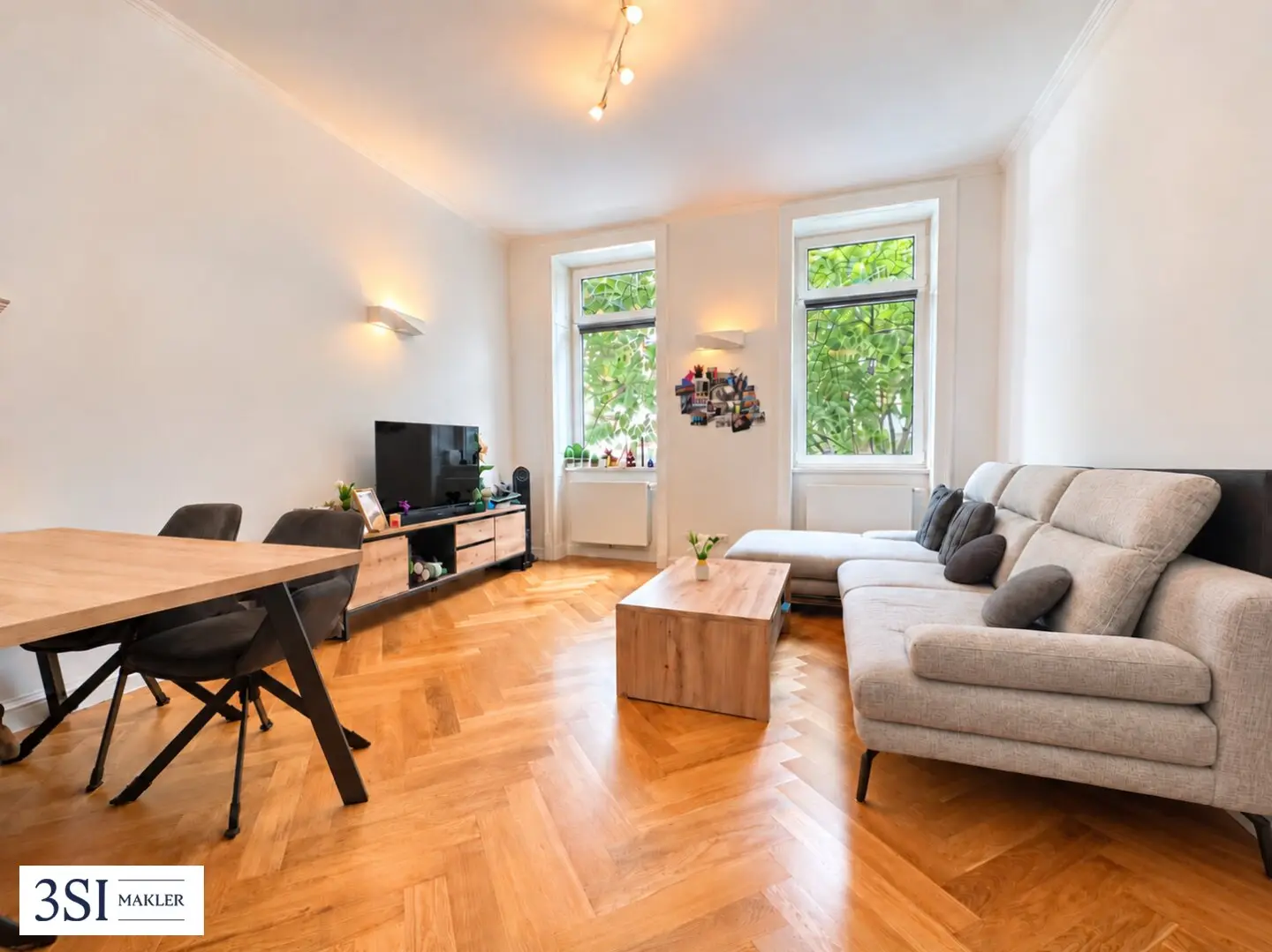 2 Zimmer mit Altbaucharme in rundum erneuertem Haus