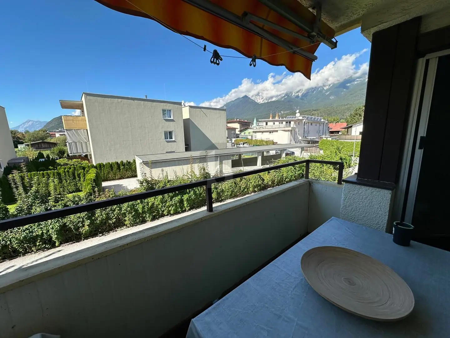Bright Wohnung with southwest balcony and private parking