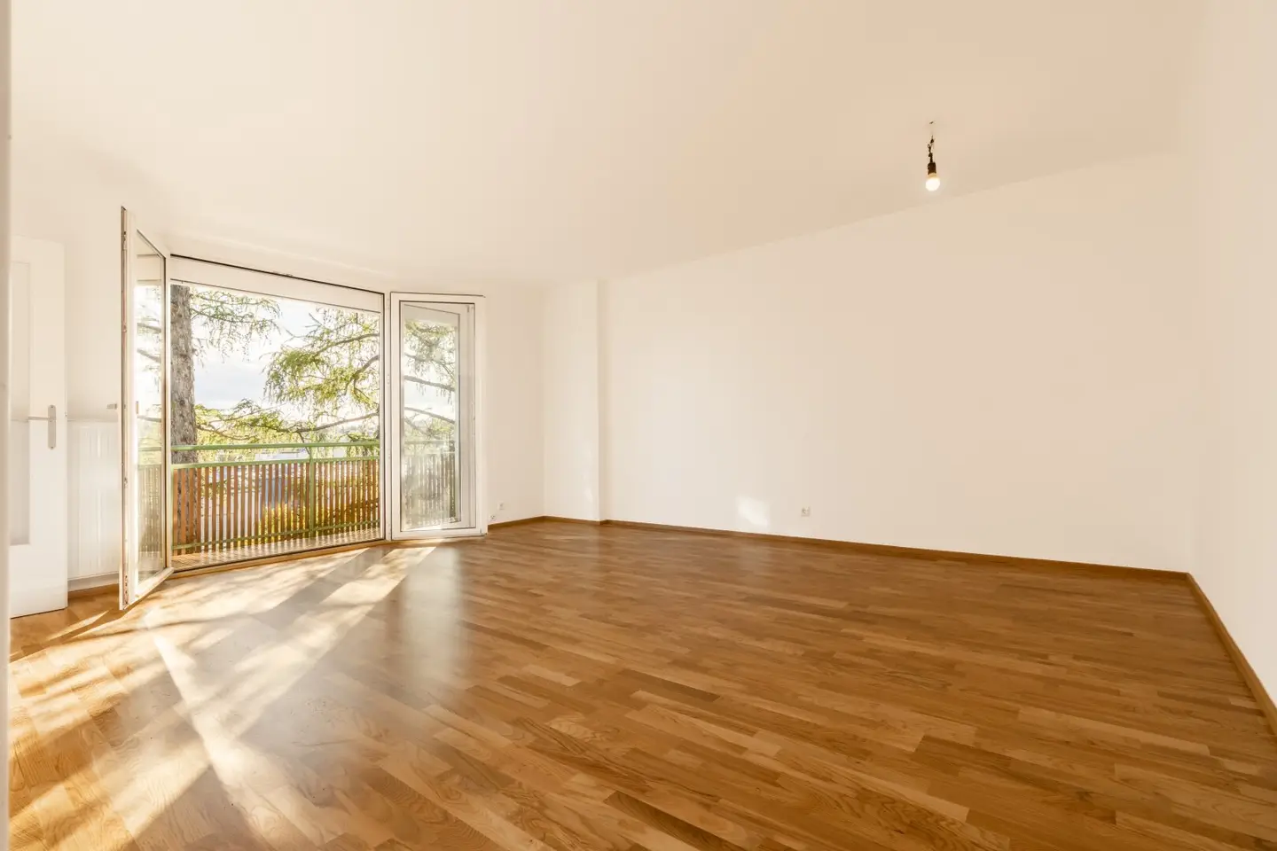 Stadtblick &amp; Balkon in grüner Gersthofer Bestlage