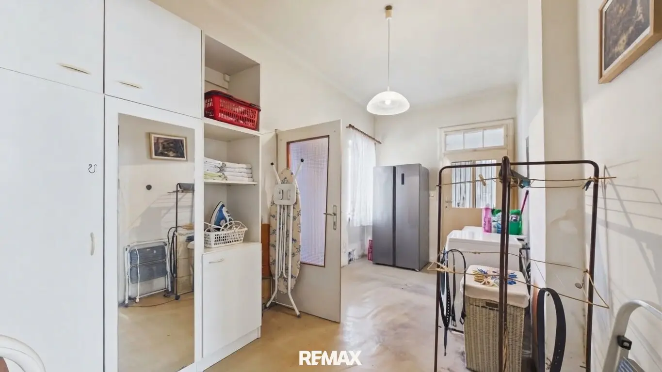 2-room house in need of renovation in Drösing