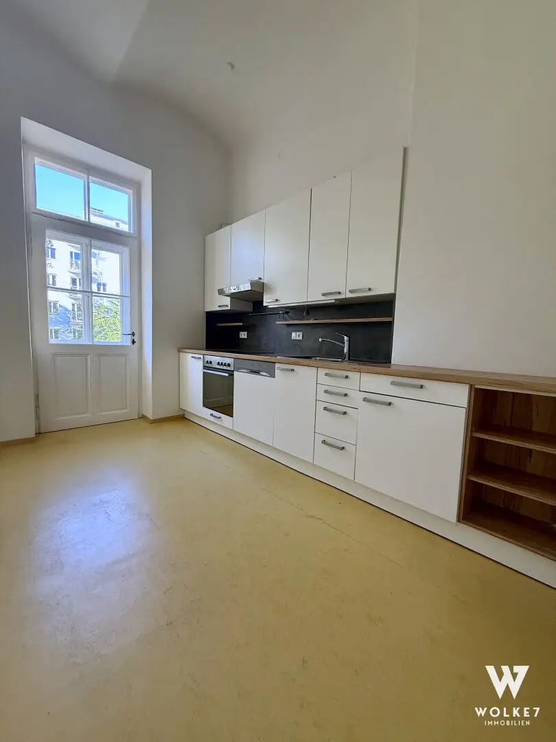 *GEIDORF* charmante Altbauwohnung mit Balkon in Bestlage