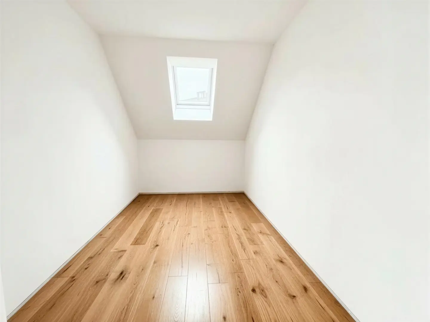 Bright Dachgeschosswohnung near Kutschkermarkt