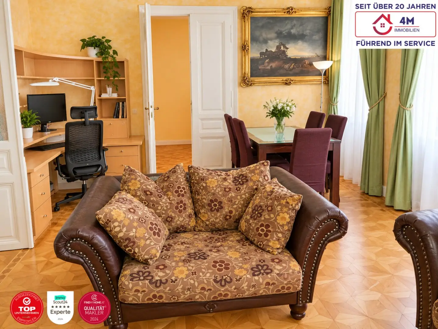 Exceptionally large living area with 41 m², 4 room apartment with old building charm, right next to the subway