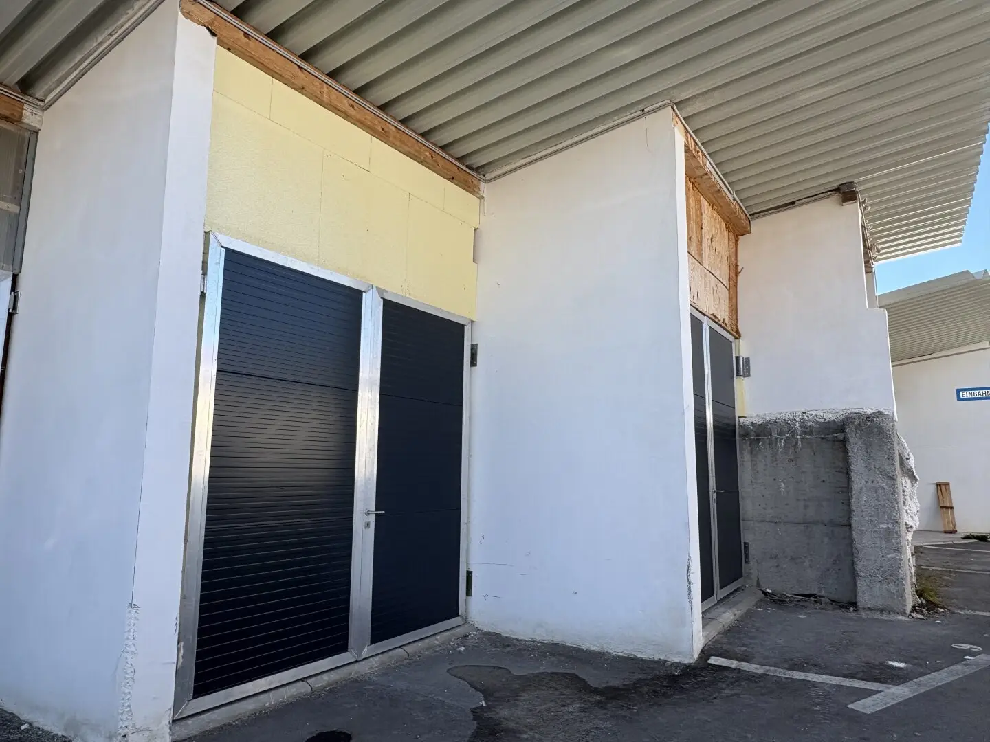 Cold hall, cold storage, parking space approx. 38 m² (XH8) COMMISSION-FREE!!!