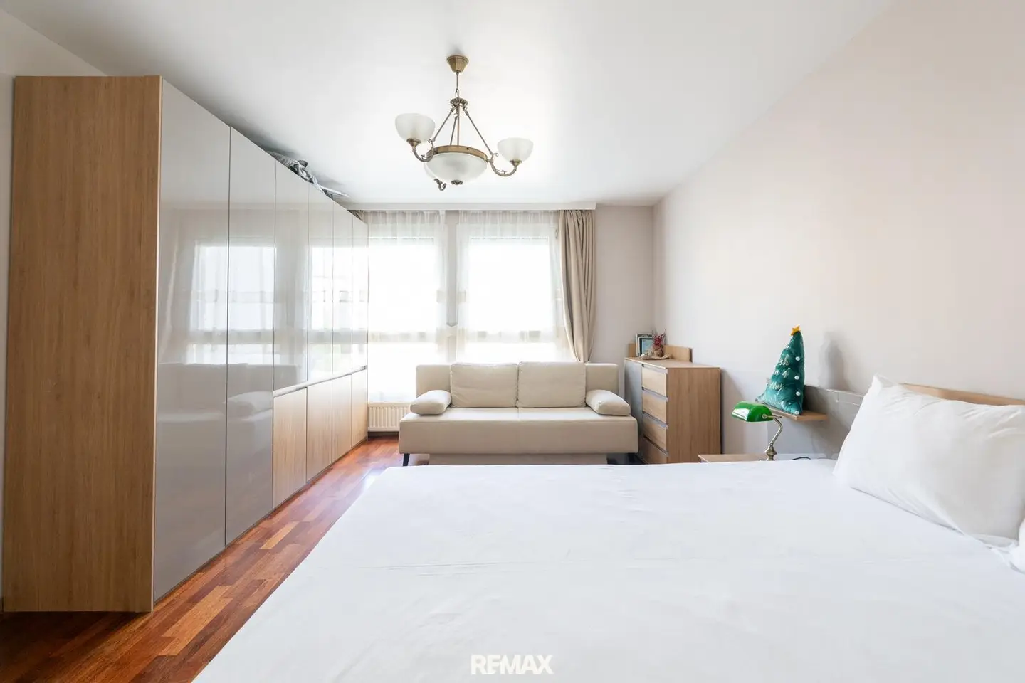 3 rooms, furnished, garage