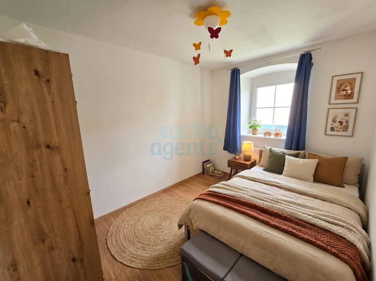 Erdgeschosswohnung comprehensively renovated with private entrance
