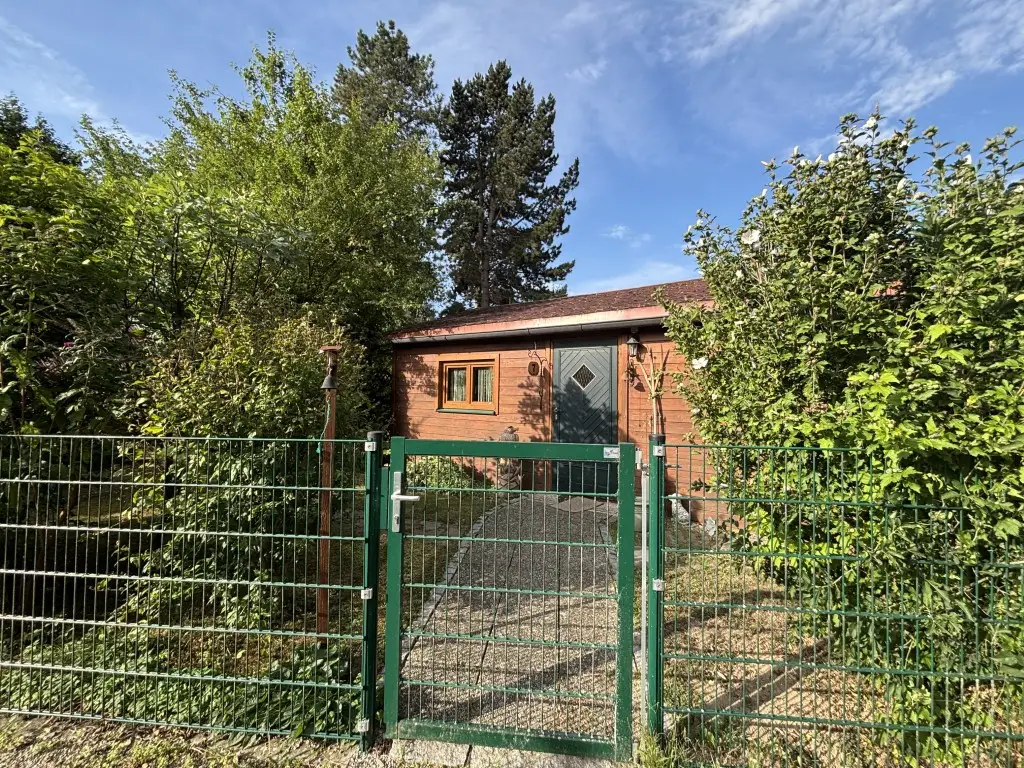 Holiday apartment in the garden with sauna and conservatory