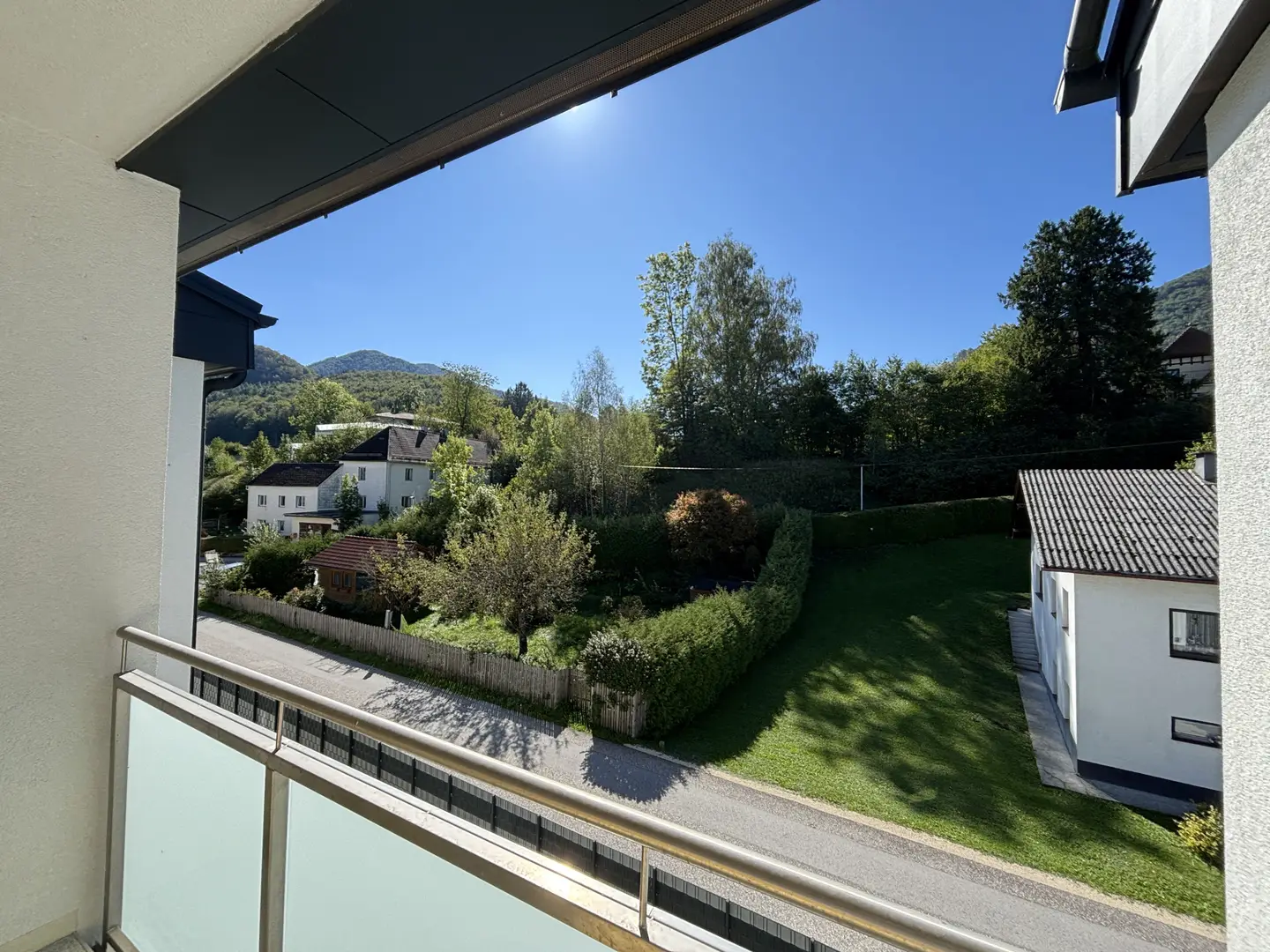 Bright Wohnung near town center with south facing loggia
