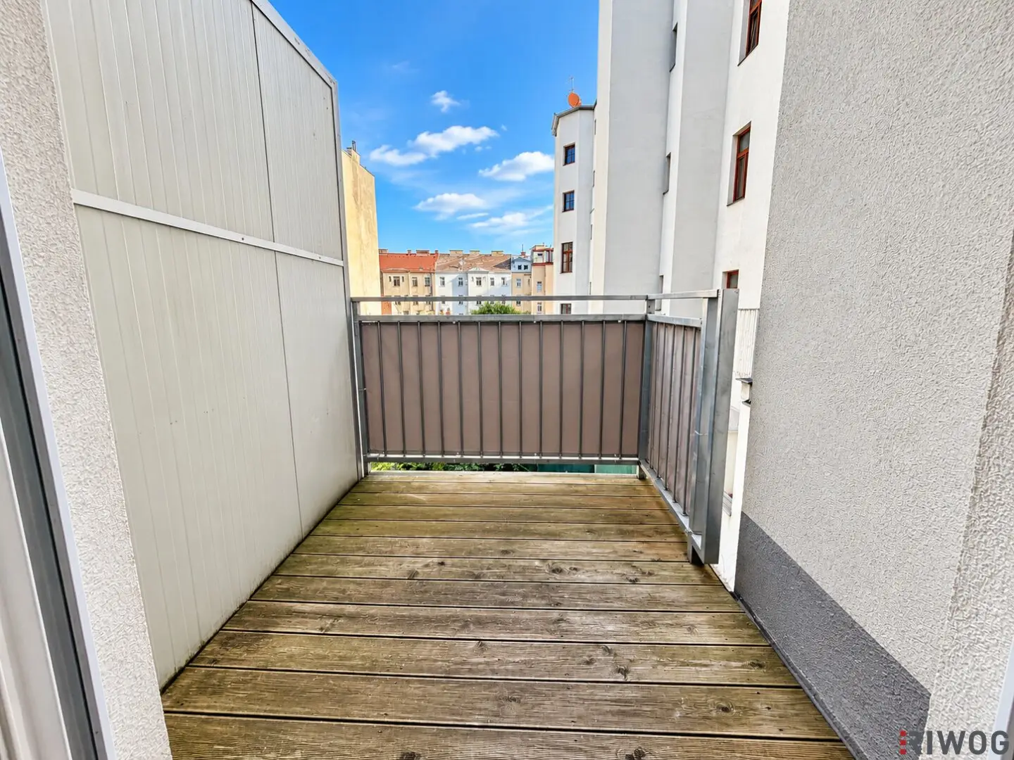 Sanierte 2-Zimmer Altbauwohnung mit Balkon