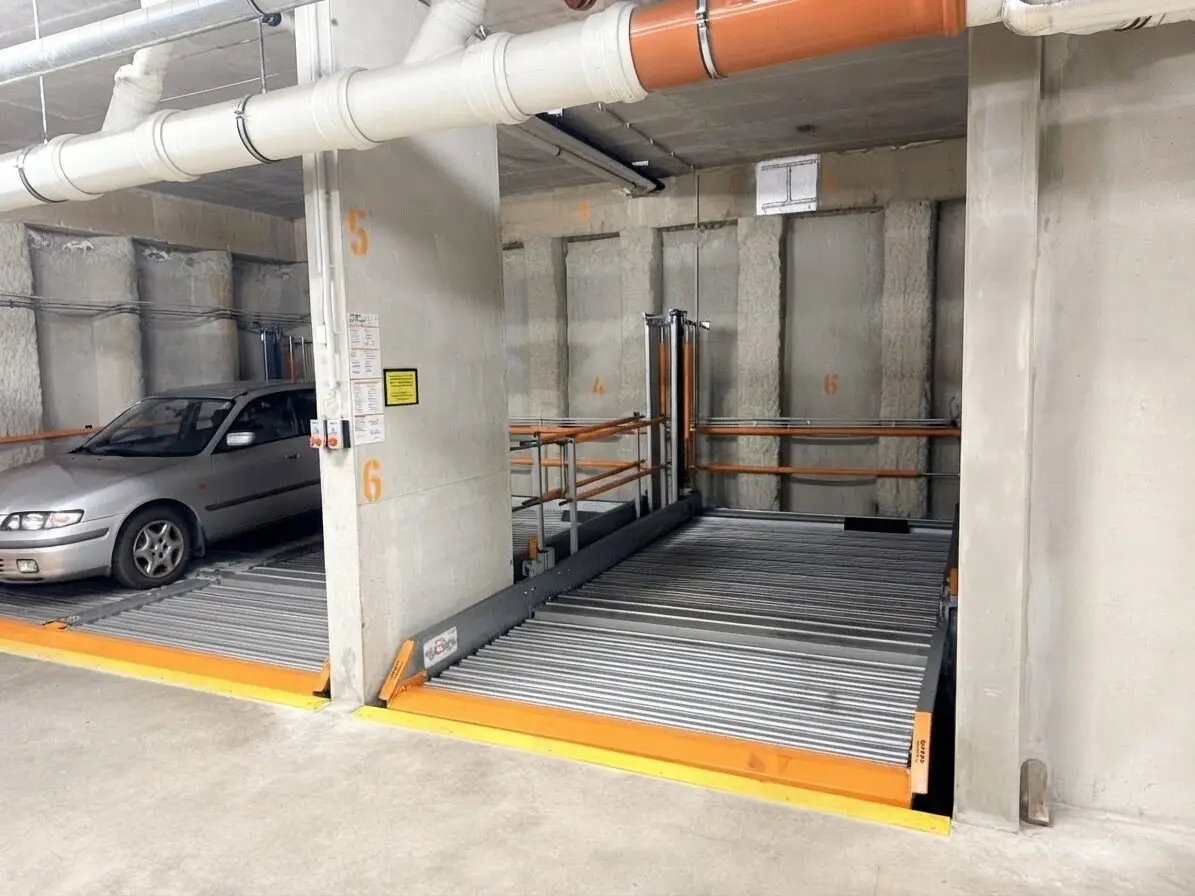 Garagenstellplätze - Stellplatz Nr. - 4 oder Nr. - 6 oder Nr. 22 - Stapelparker