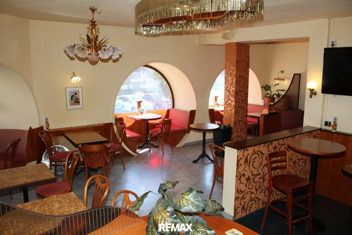 ''Gut eingeführtes Cafe''