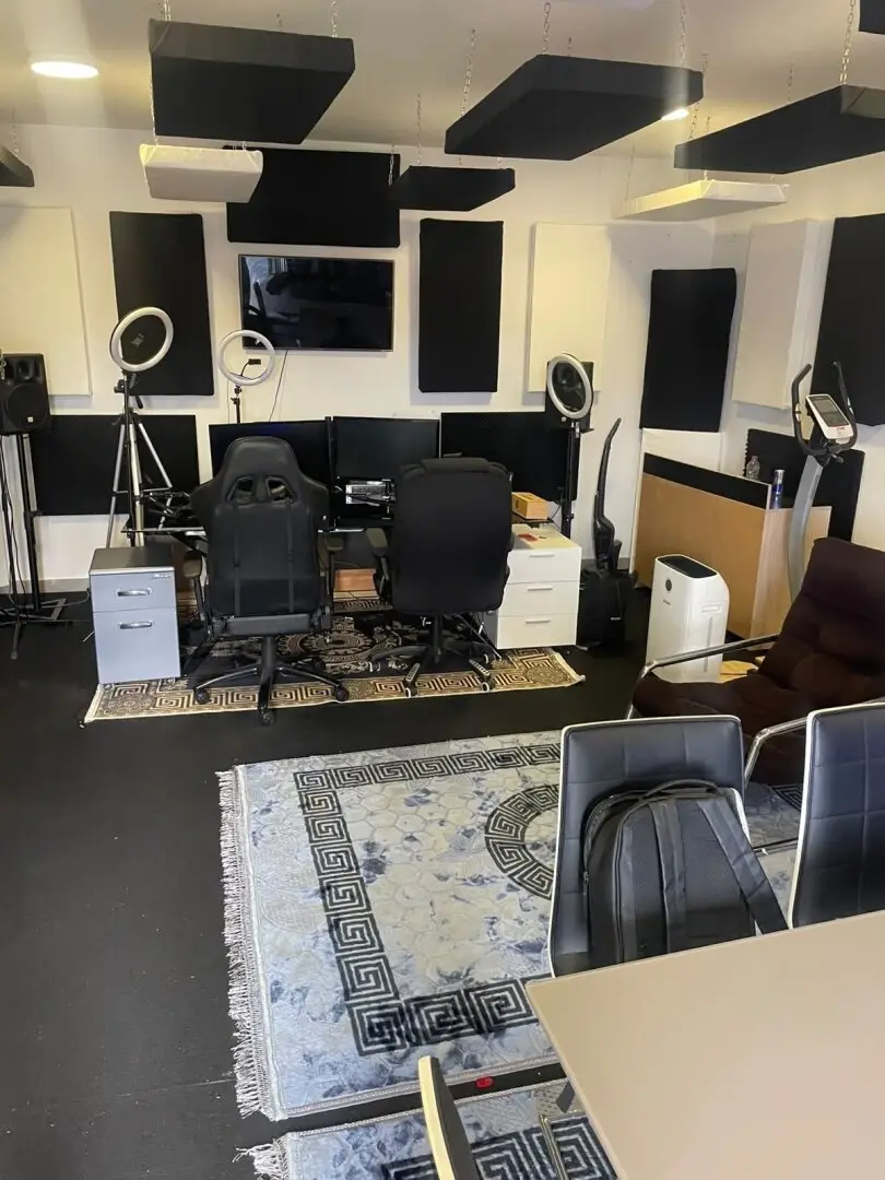 COMMISSION-FREE Modern office, creative studio, ideal for IT, social media etc. approx. 32.5 m² NO3