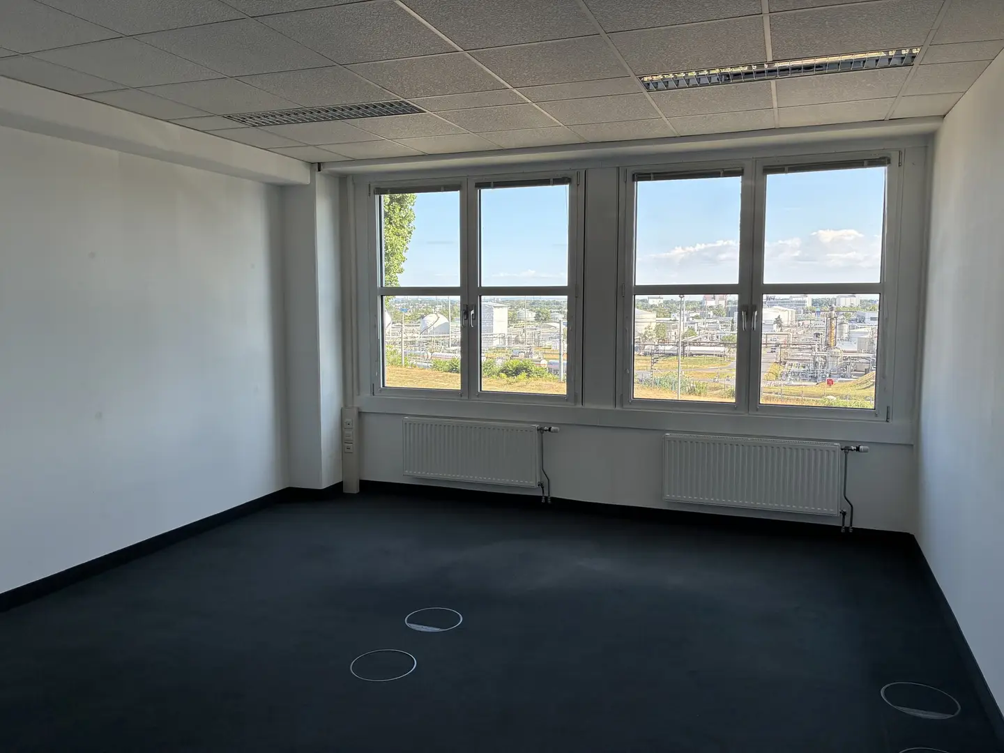 Loftwohnung im Concorde Business Park mit Club und Parkplätzen