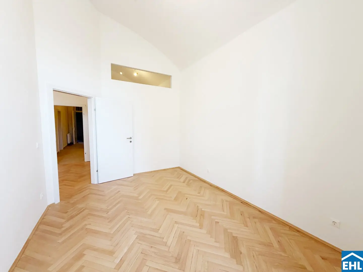 Schlafzimmer 1.2