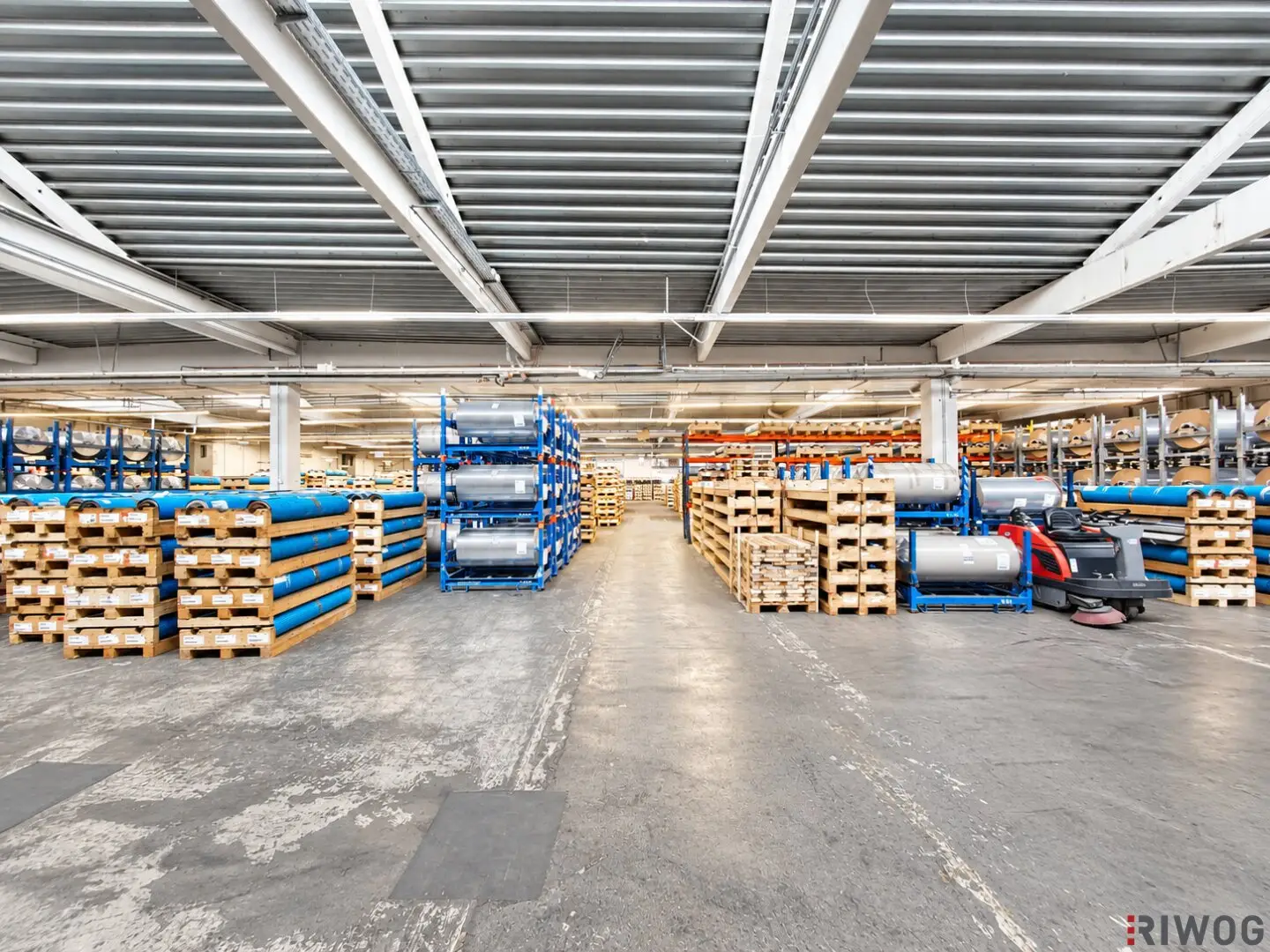 2.272m² Lagerfläche | ebenerdig | 100+ kW Stromanschluss | Autobahnnähe