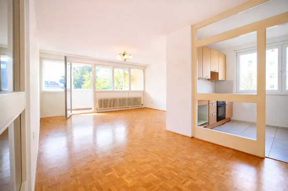 Aigen/Parsch: Zentrale und großzügige 2-Zimmer Wohnung mit Loggia. AB SOFORT!