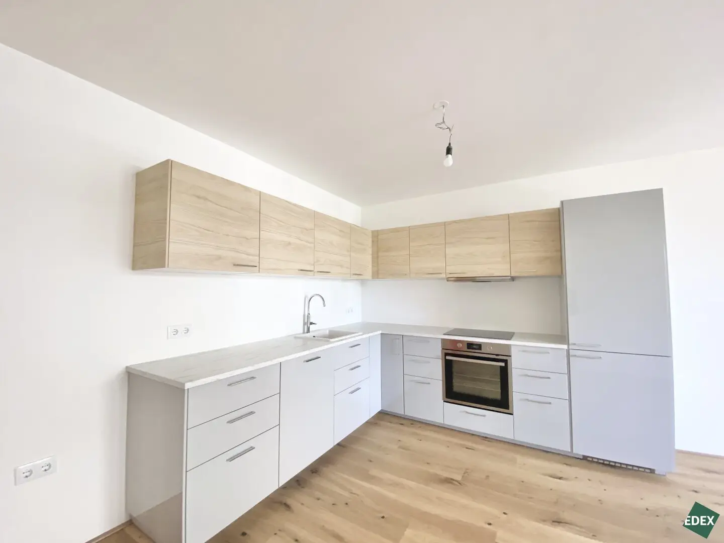 First occupancy: Newly built 2-room apartment with balcony in Eßling