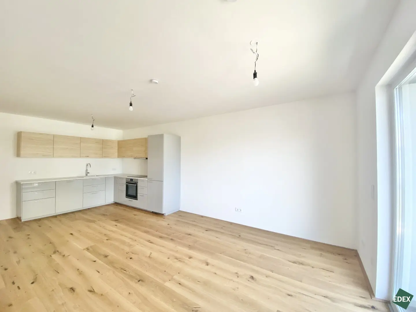 First occupancy: Newly built 2-room apartment with balcony in Eßling