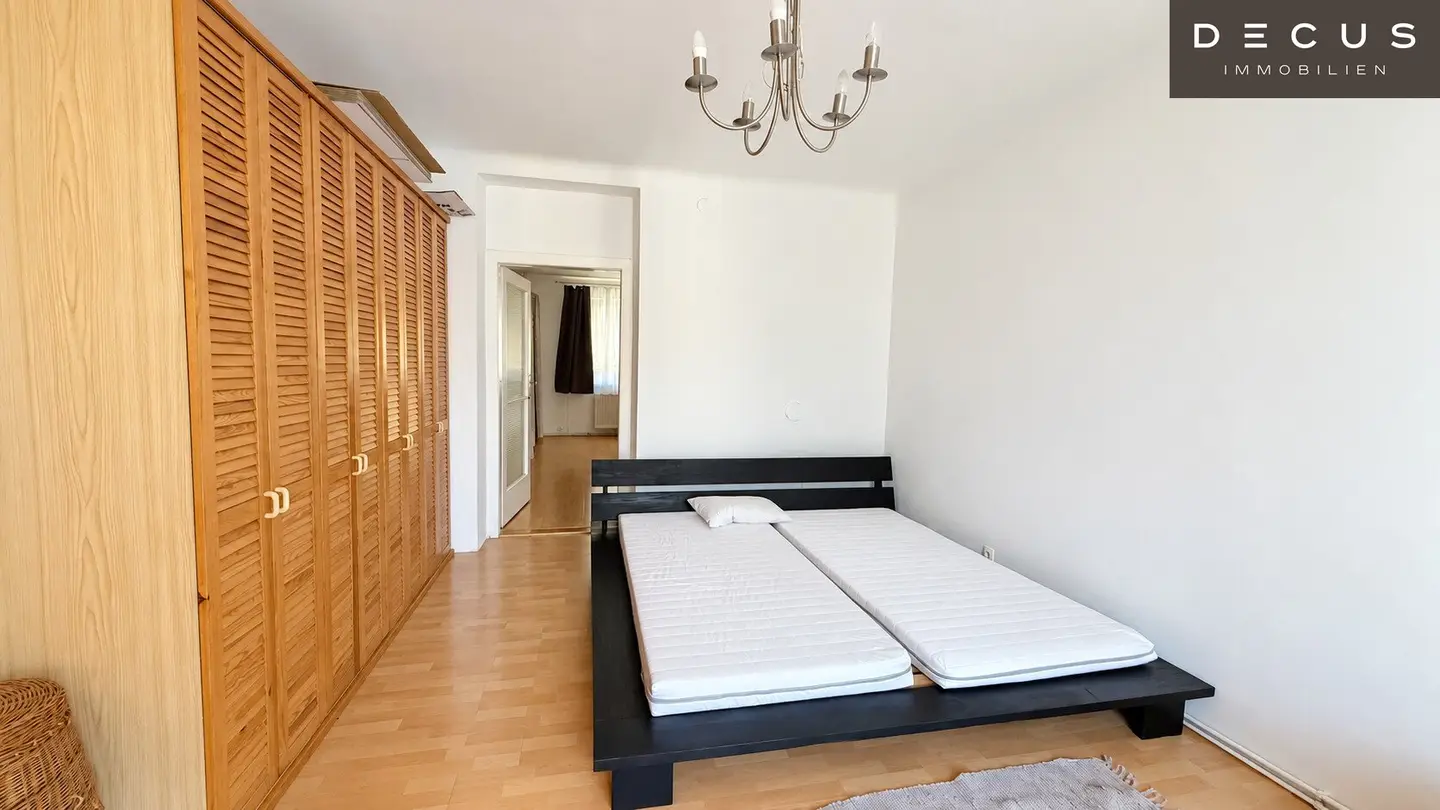 3 room part furnished available immediately 21st district