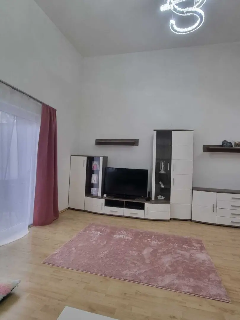 "OBERNDORF - Gemütliche 1,5 Zimmer Galeriewohnung mit großer Terrasse direkt im Zentrum"