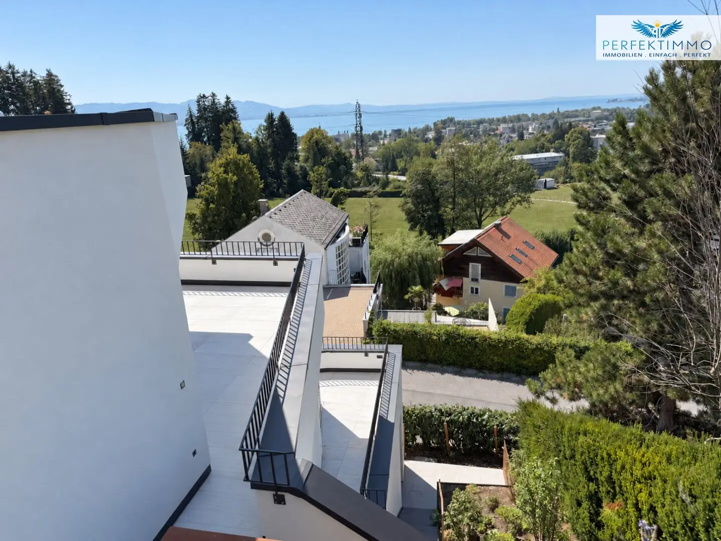 Exclusive Panoramic Villa with Lake View