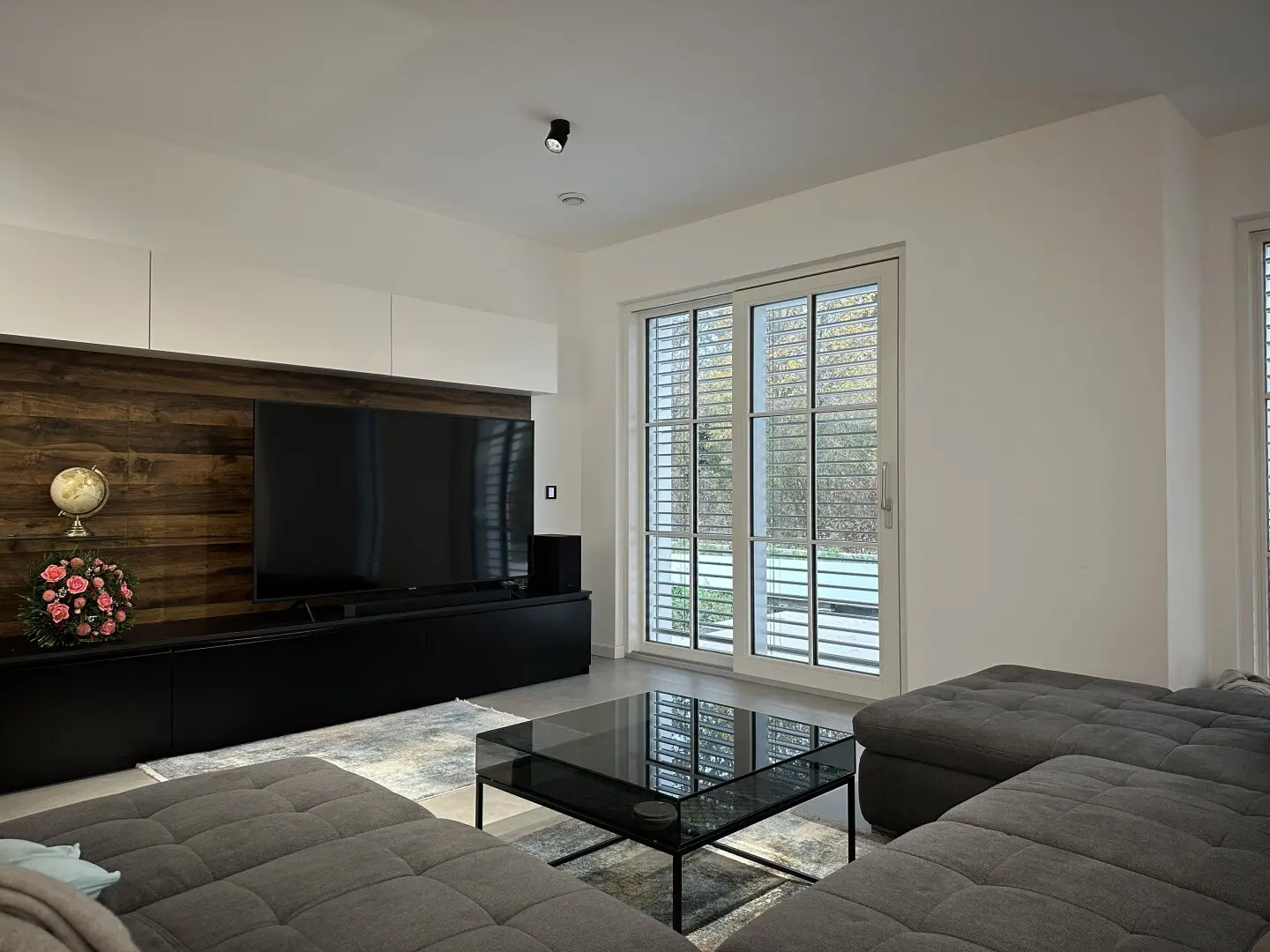 Exklusives Traumhaus mit Garten, Dachterrasse – Modernes Wohnen auf 365 m² mit Pool!!!