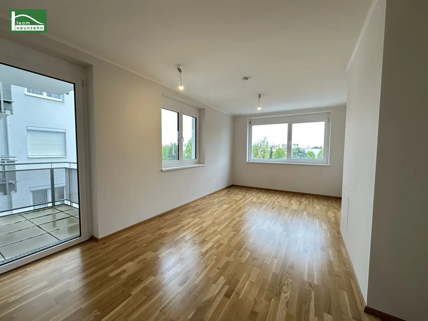 Hochwertige 2-Zimmer Wohnung mit großem Balkon nahe S-Bahn und Schwechat Zentrum! GEMEINSCHAFTLICHE DACHTERRASSE!