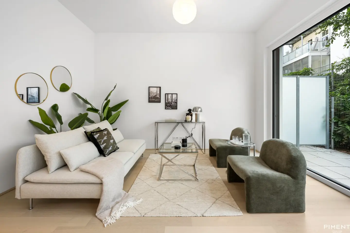 Modernes Townhouse/Atelier mit Terrasse und Garten