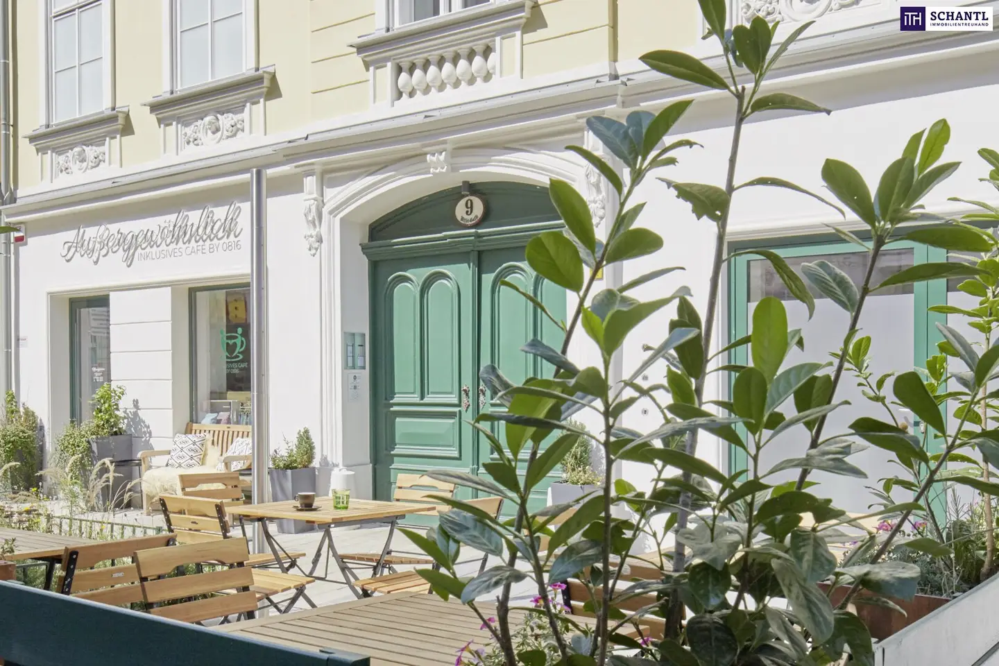 Exclusive Biedermeier Tenement House – Sustainable Investment in Exceptional Quality