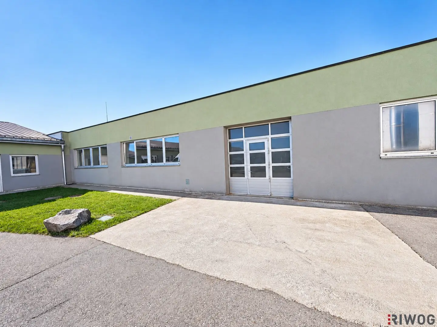 234m² Halle mit Einfahrtsmöglichkeit | Autobahnnähe | optionale Büros | ab sofort