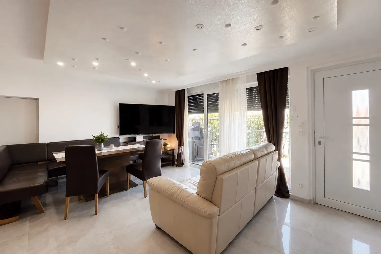 Liebevoll modernisierte Familienwohnung mit mediterranem Flair