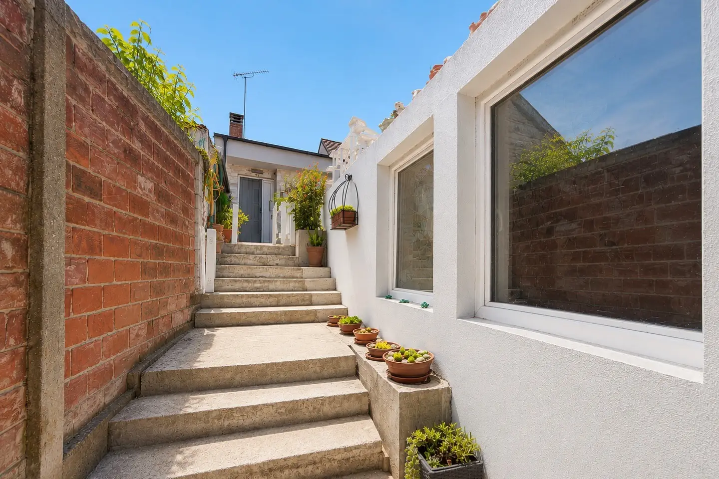 Liebevoll modernisierte Familienwohnung mit mediterranem Flair