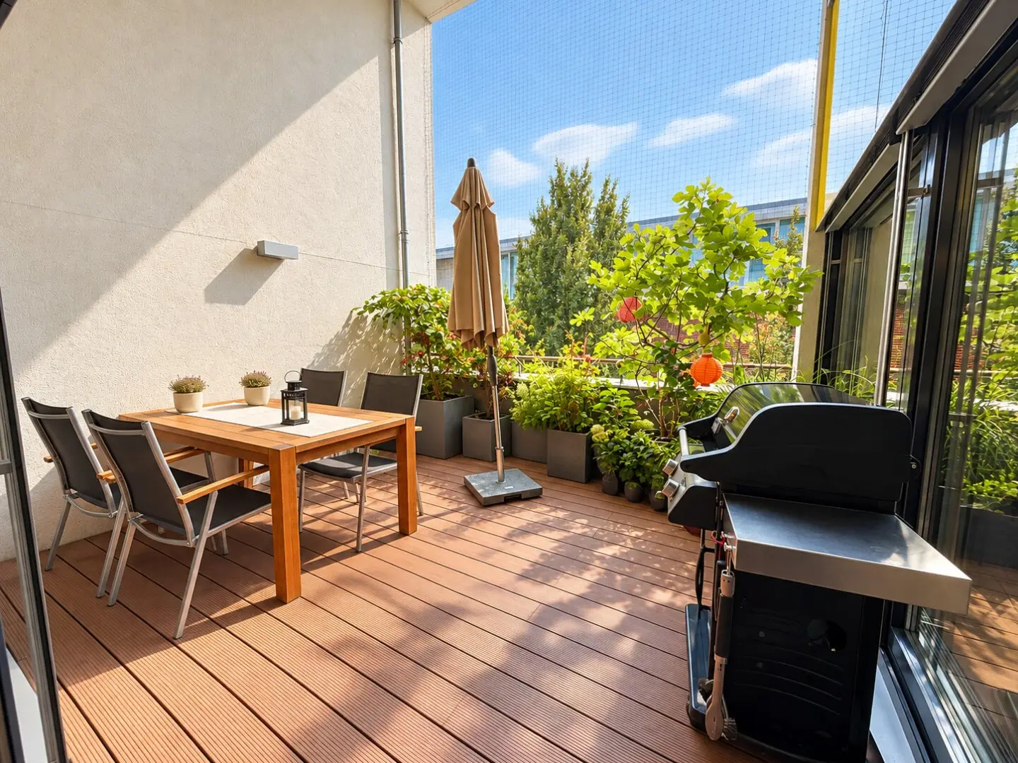 CITY MAISONETTE WITH WELLNESS FACTOR | approx. 110 m² usable area | Loggia approx. 17 m² | Sauna | Furnished | Near Donau Zentrum