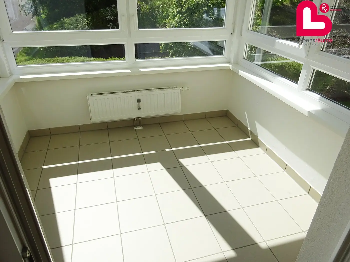 Sunny 3-room apartment with beautiful loggia in Reichenau
