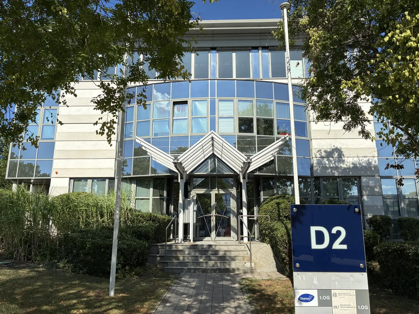 Moderne Wohnung im Concorde Business Park nahe Flughafen
