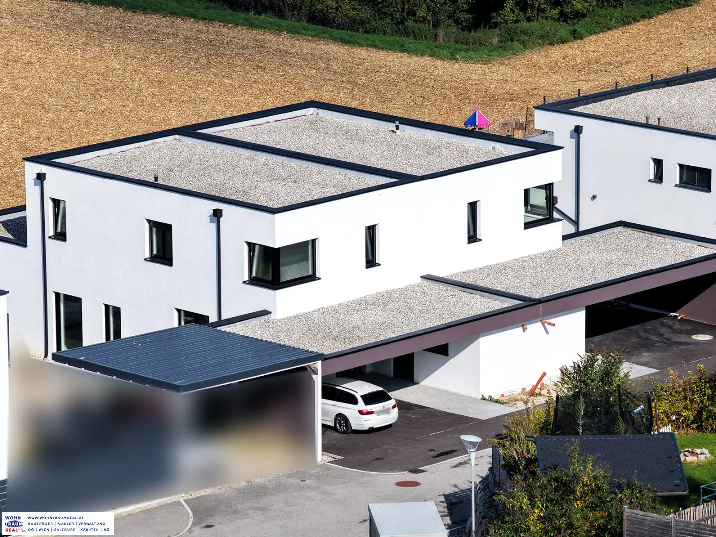 light. space. view. shell-finish 150 m² semi-detached house with pool &amp; carport