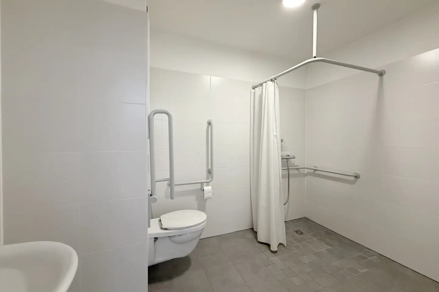Ruhige betreute Wohnung mit Loggia in Fußgängerzone