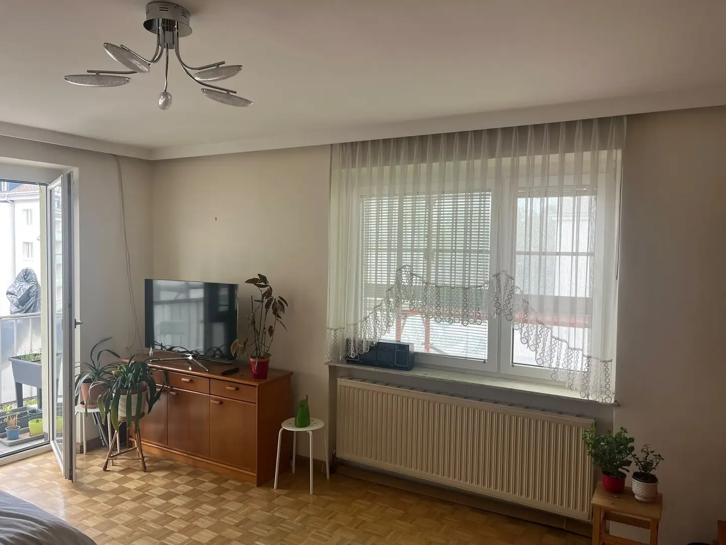 Helle Wohnung mit Balkon und Lift in zentraler Lage