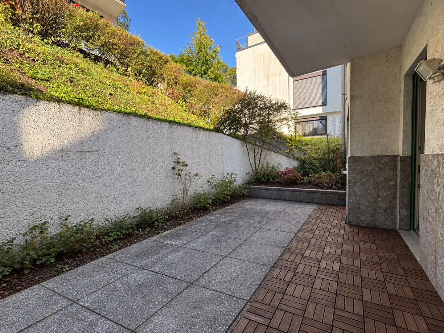Nature, tranquility and vineyards around the corner | Balcony with morning sun &amp; terrace with evening sun | incl. garage parking space | Vienna Woods at the doorstep