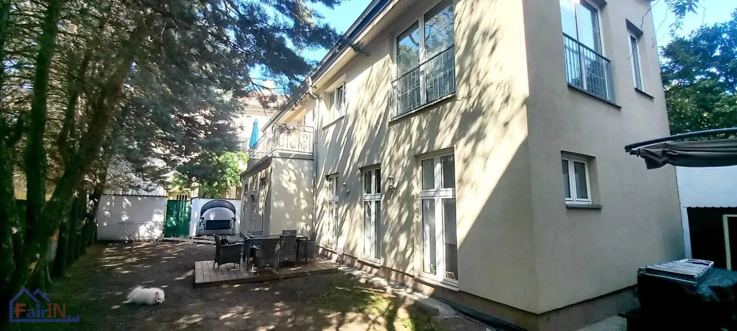 ***Romantisches Familienhaus in 1100 Wien – 140m², 4,5 Zimmer, Balkon und mehr!***