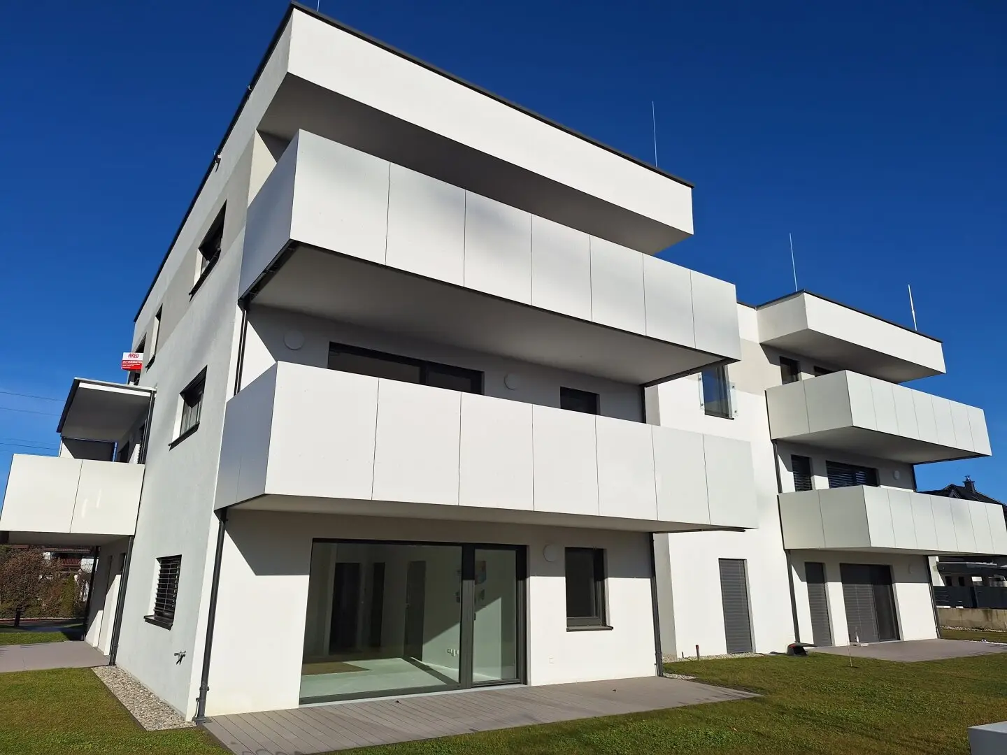 Moderne 2-Zimmer-Mietwohnung mit Großbalkon und Stellplatz in Ried im Innkreis
