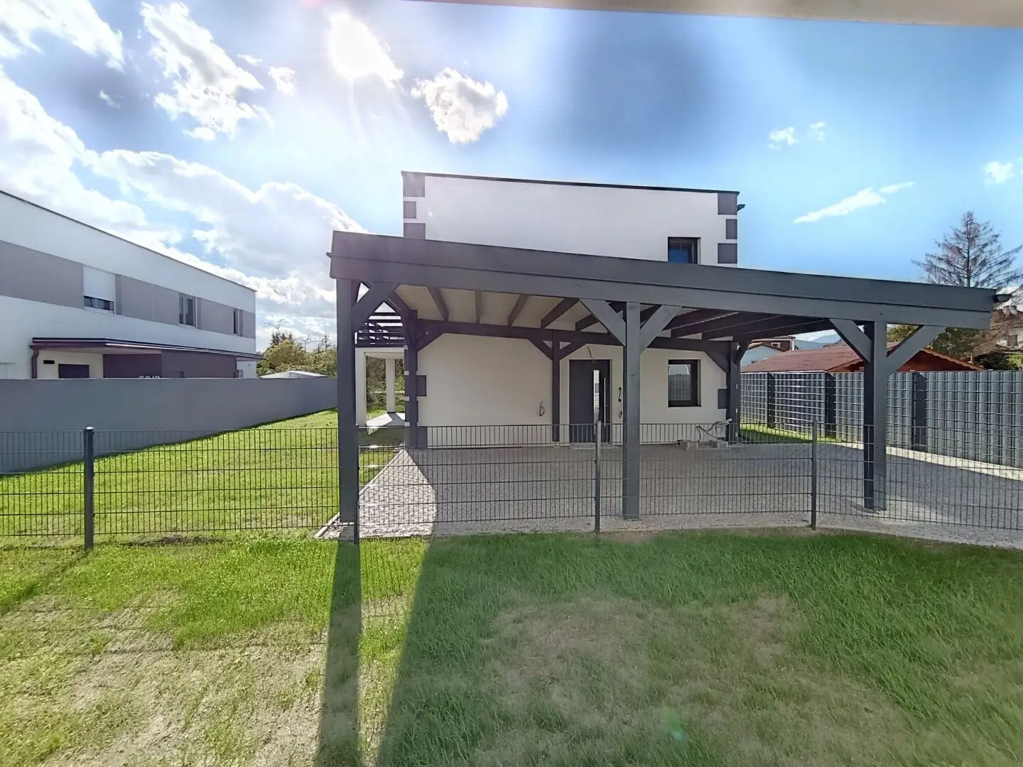 Turnkey single-family houses with garden, terraces & carport in Neunkirchen