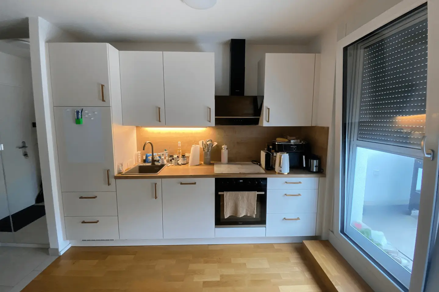 Helle Wohnung mit großer Terrasse und U Bahn Nähe