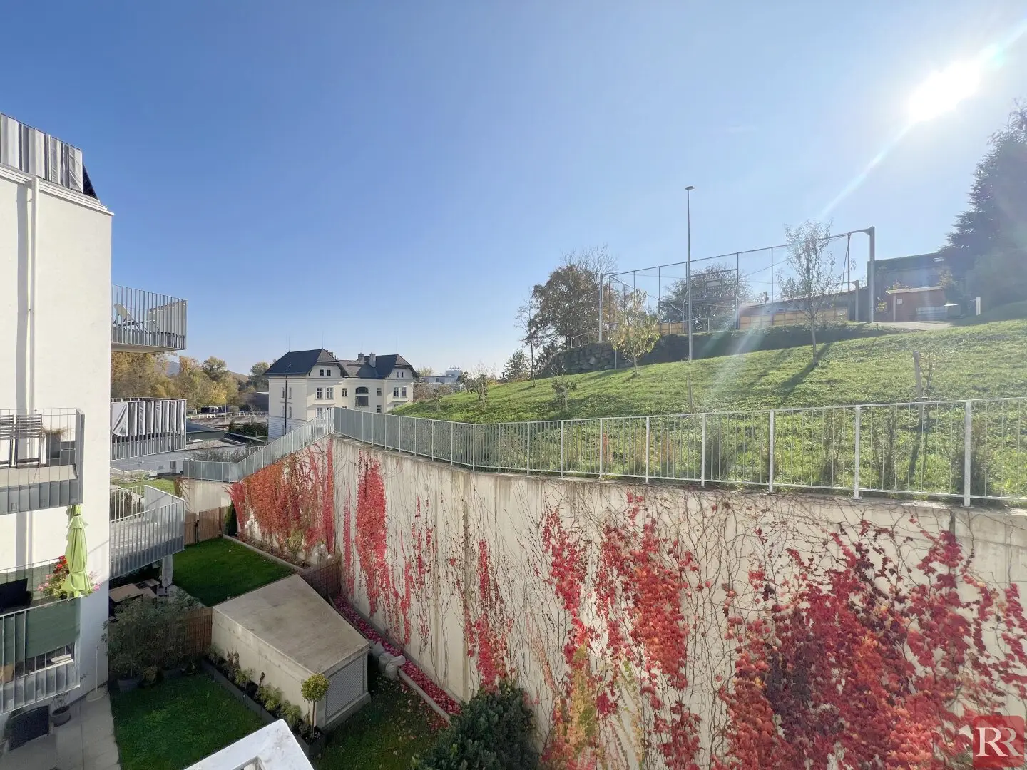 Sonnige Balkon-Wohnung, 2 Zimmer
