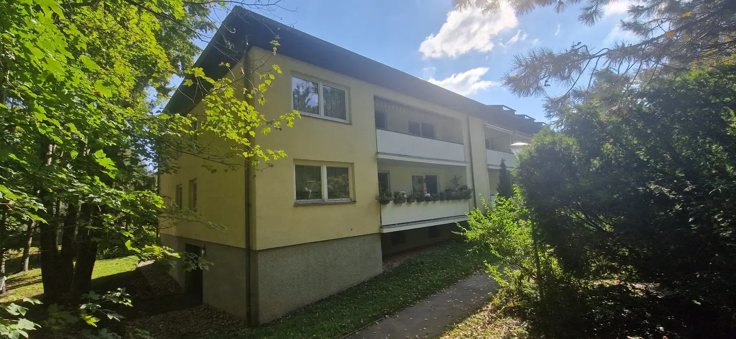 Wohnung mit Loggia und Parkblick im Schlosspark