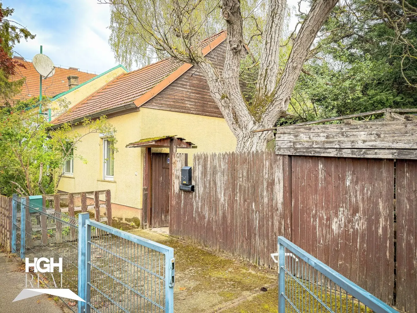 2201 Seyring Schöner Baugrund mit Abrissobjekt nahe Wien - 577 m² Eckgrundstück - 2 Wohneinheiten