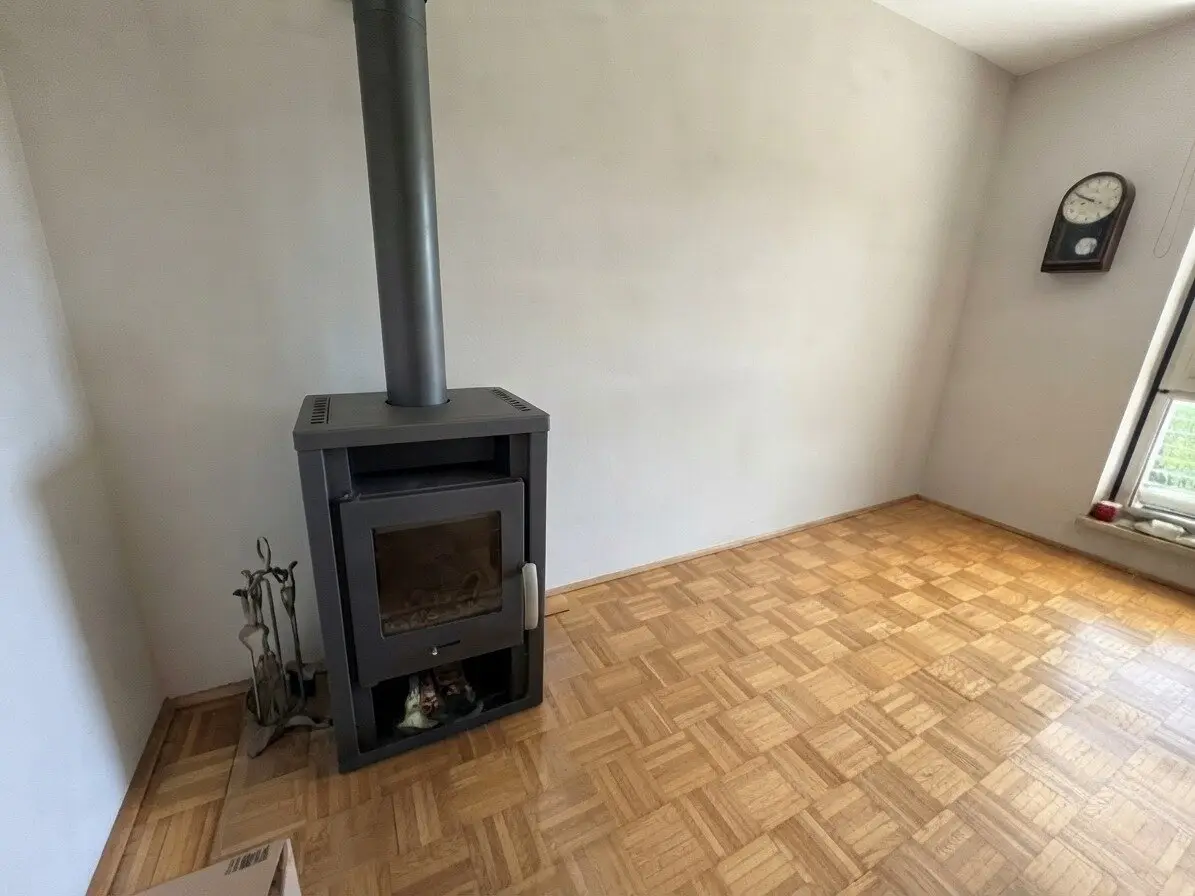 3-room apartment with balcony and separate kitchen for sale in central location