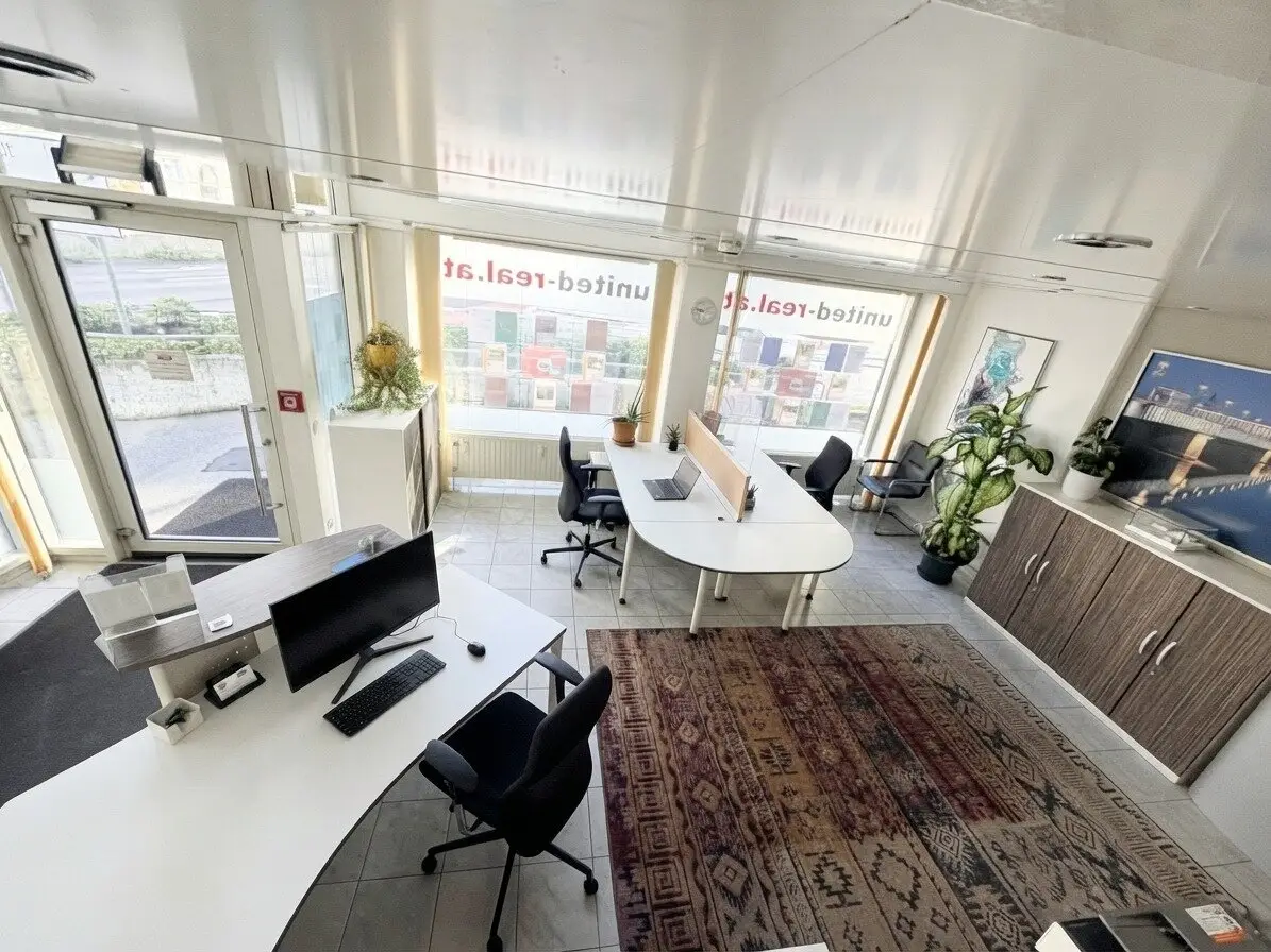 Office, Practice or Retail Space in Excellent Location!